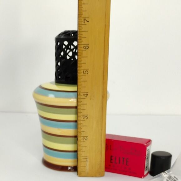 La Tee Da Fragrance Effusion Lamp Multi Colored Striped RARE!!!! NWT - Picture 2 of 15